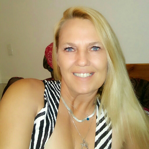 Meet your Posher, Lisa - Picture 1 of 1